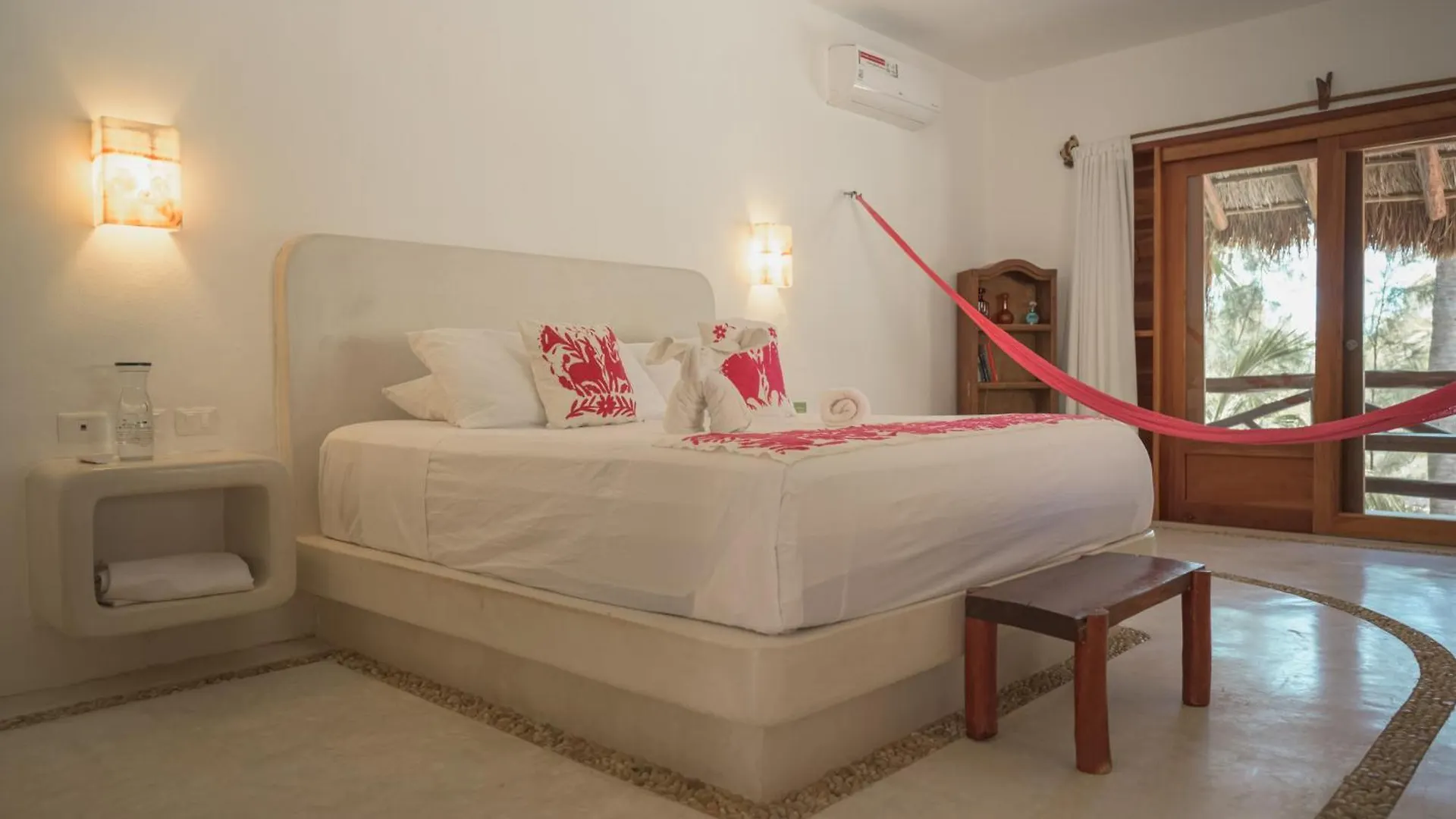 Casa Iguana Holbox - Beachfront Hotel Мексика
