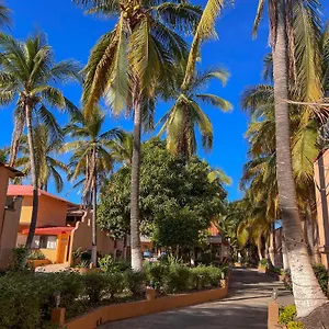 hotel-oasis.mazatlan-hotels.com/